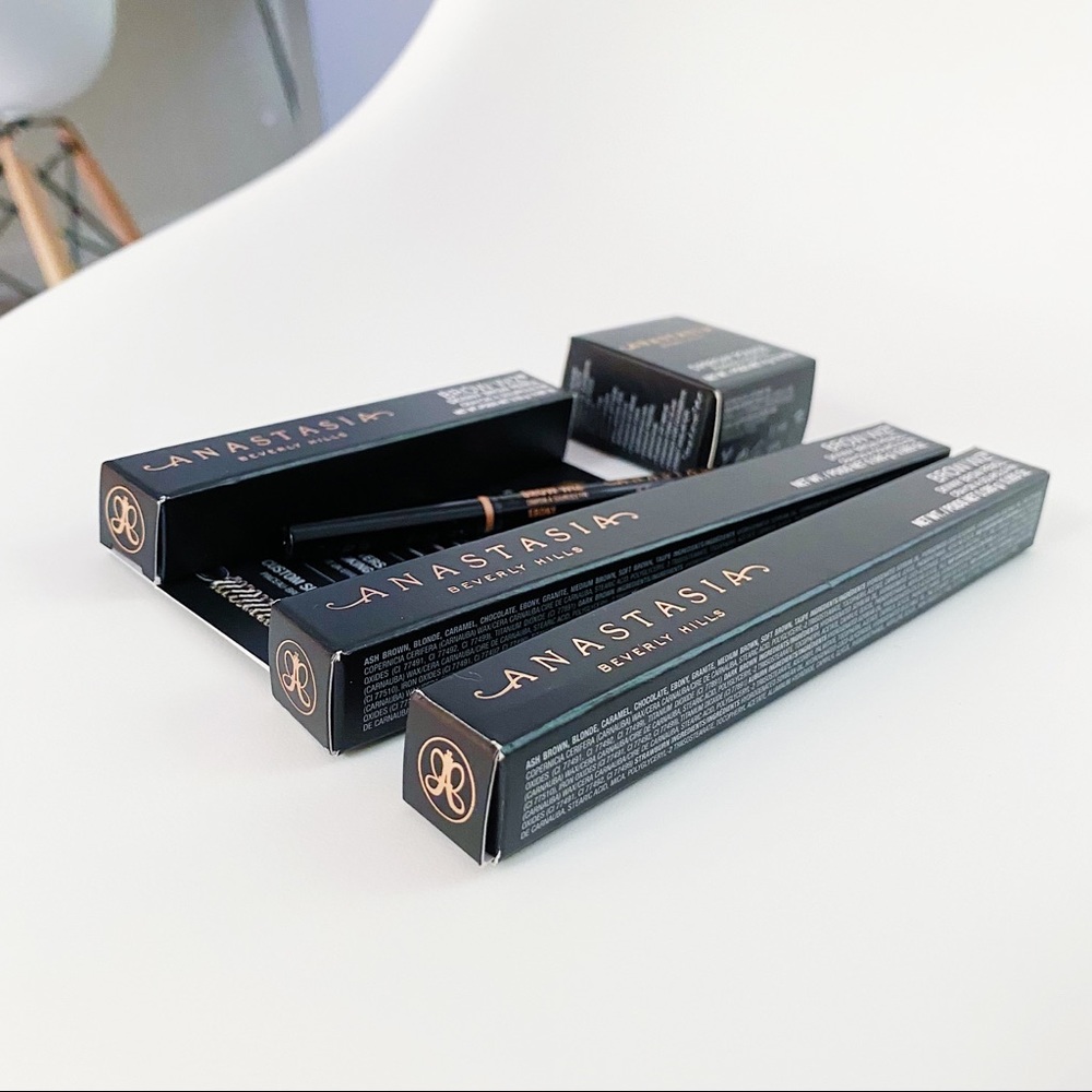 SOLD❌ NEW Anastasia Beverley Hills Brow Wiz Dipbrow Pomade Ebony - Picture 2 of 6